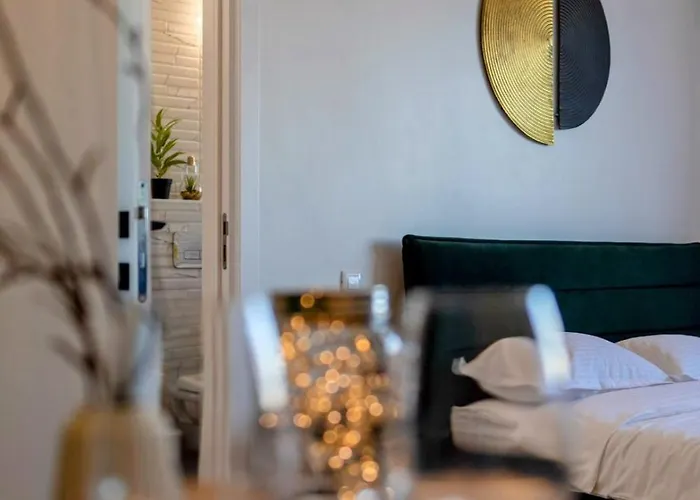 Downtown Forest Boutique *