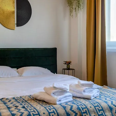 Apartment Downtown Forest Boutique *