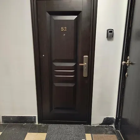 Downtown Forest Boutique Бухарест