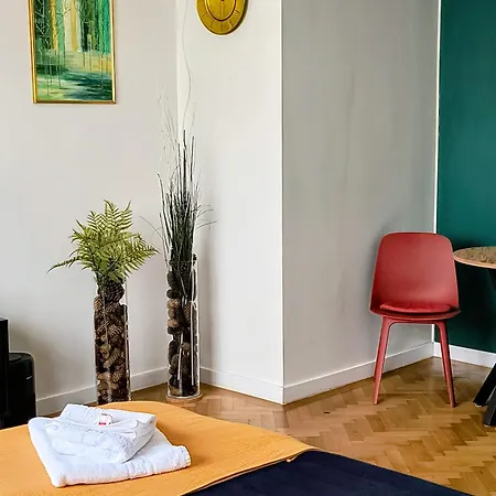 Downtown Forest Boutique *