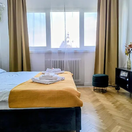 Downtown Forest Boutique *