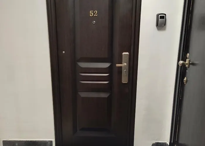 Downtown Forest Boutique Бухарест