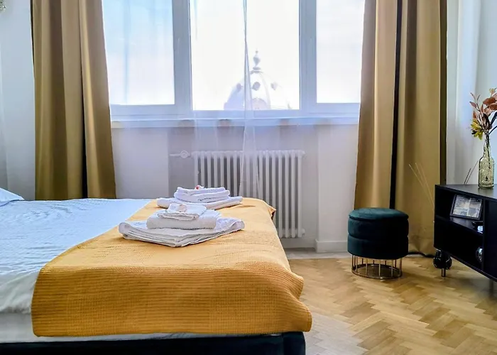 Downtown Forest Boutique *