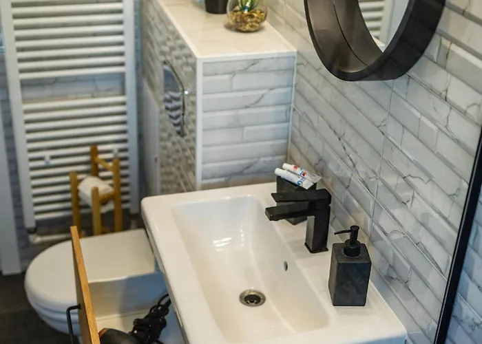 Downtown Forest Boutique 부쿠레슈티